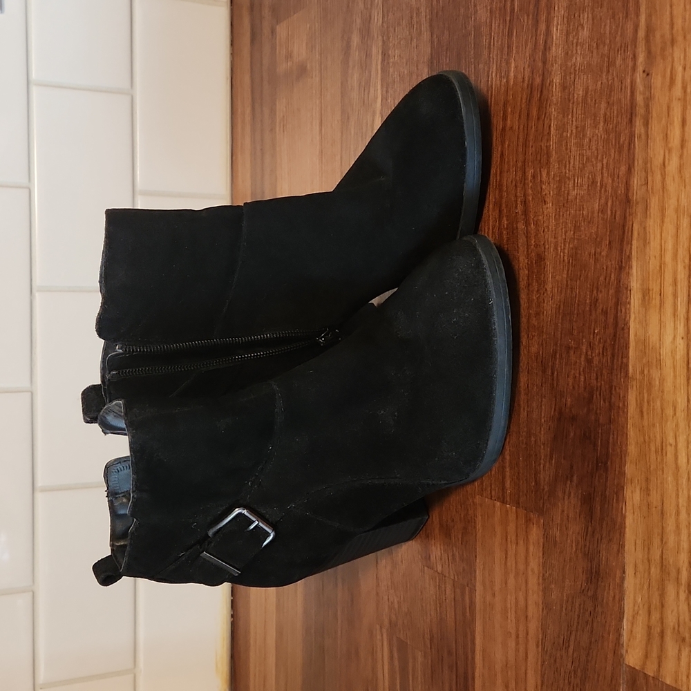 💙 Suede feel ankle booties